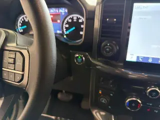 Ford F-150 2023 4x4 XLT 4 puertas SuperCrew 6.5 pies. SB