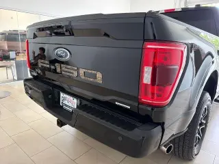 Ford F-150 2023 4x4 XLT 4 puertas SuperCrew 6.5 pies. SB