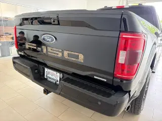 Ford F-150 2023 4x4 XLT 4 puertas SuperCrew 6.5 pies. SB