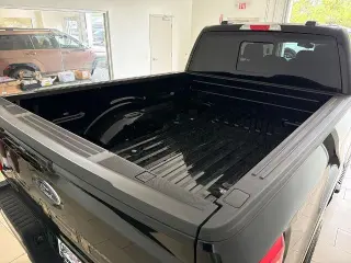 Ford F-150 2023 4x4 XLT 4 puertas SuperCrew 6.5 pies. SB
