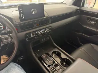 Honda Pilot 2025 AWD TrailSport 4 puertas SUV