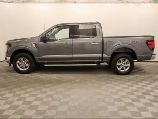 Ford F-150 2025 4x4 XLT 4 puertas SuperCrew 5.5 pies. SB