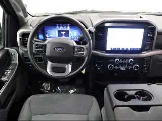 Ford F-150 2025 4x4 XLT 4 puertas SuperCrew 5.5 pies. SB