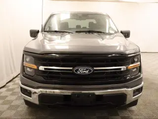 Ford F-150 2025 4x4 XLT 4 puertas SuperCrew 5.5 pies. SB