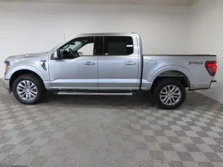 Ford F-150 2024 4x4 XLT 4 puertas SuperCrew 6.5 pies. SB