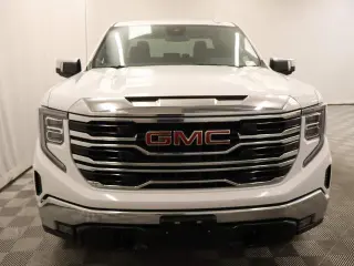 GMC Sierra 1500 2024 4x4 SLT 4 puertas Cabina Crew 6.6 pies. SB