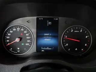 Furgoneta de pasajeros Mercedes-Benz Sprinter 2022 4x2 2500 3 puertas 144 pulg. distancia entre ejes (3.0L V6)
