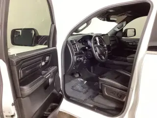 Ram 1500 2023 4x4 Limited 4 puertas Cabina Crew 5.6 pies. Caja corta Pickup