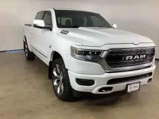 Ram 1500 2023 4x4 Limited 4 puertas Cabina Crew 5.6 pies. Caja corta Pickup