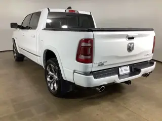Ram 1500 2023 4x4 Limited 4 puertas Cabina Crew 5.6 pies. Caja corta Pickup