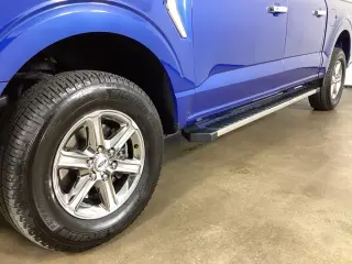Ford F-150 2024 4x4 XLT 4 puertas SuperCrew 5.5 ft. SB