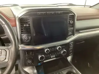 Ford F-150 2021 4x4 Lariat 4 puertas SuperCrew 5.5 pies. SB