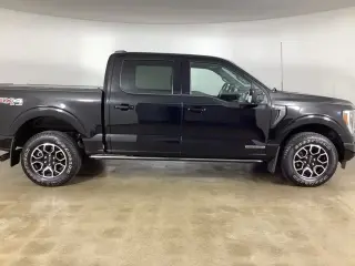 Ford F-150 2021 4x4 Lariat 4 puertas SuperCrew 5.5 pies. SB