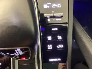 Porsche Cayenne 2022 AWD 4 puertas SUV