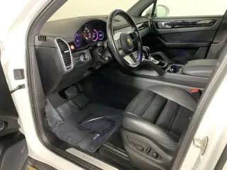Porsche Cayenne 2022 AWD 4 puertas SUV