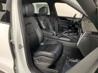 Porsche Cayenne 2022 AWD 4 puertas SUV
