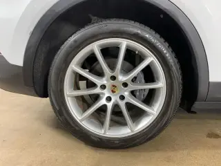 Porsche Cayenne 2022 AWD 4 puertas SUV