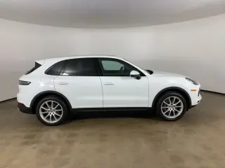 Porsche Cayenne 2022 AWD 4 puertas SUV