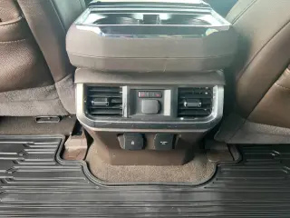 Ford F-150 2021 4x4 King Ranch 4 puertas SuperCrew 5.5 pies. Caja corta