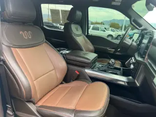 Ford F-150 2021 4x4 King Ranch 4 puertas SuperCrew 5.5 pies. Caja corta