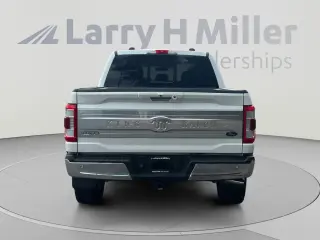 Ford F-150 2021 4x4 King Ranch 4 puertas SuperCrew 5.5 pies. Caja corta