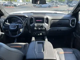 GMC Sierra 3500HD 2021 4x4 AT4 Cabina Crew 4 puertas SRW