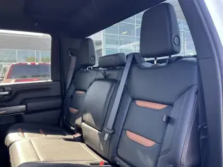 GMC Sierra 3500HD 2021 4x4 AT4 Cabina Crew 4 puertas SRW
