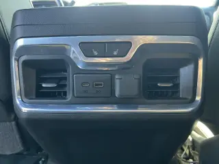 GMC Sierra 3500HD 2021 4x4 AT4 Cabina Crew 4 puertas SRW