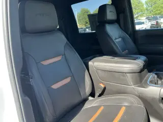 GMC Sierra 3500HD 2021 4x4 AT4 Cabina Crew 4 puertas SRW