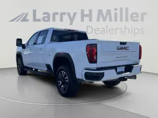 GMC Sierra 3500HD 2021 4x4 AT4 Cabina Crew 4 puertas SRW
