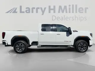 GMC Sierra 3500HD 2021 4x4 AT4 Cabina Crew 4 puertas SRW