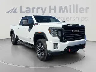 GMC Sierra 3500HD 2021 4x4 AT4 Cabina Crew 4 puertas SRW