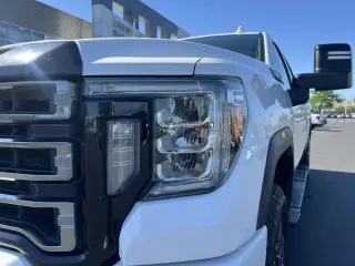GMC Sierra 3500HD 2021 4x4 AT4 Cabina Crew 4 puertas SRW