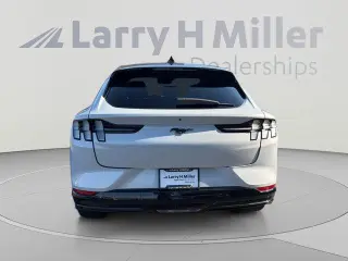 Ford Mustang Mach-E 2023 AWD Premium 4 puertas SUV