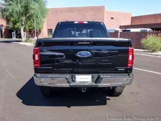 Ford F-150 2021 4x4 XLT 4 puertas SuperCrew 5.5 pies. SB
