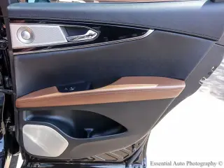 Lincoln Nautilus 2023 AWD Reserve 4 puertas SUV