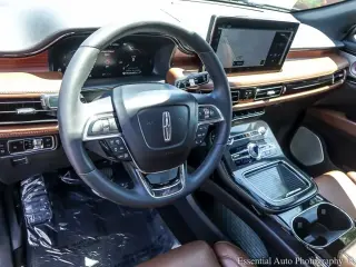Lincoln Nautilus 2023 AWD Reserve 4 puertas SUV