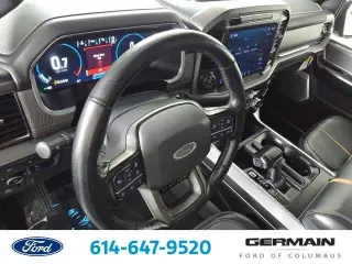 Ford F-150 2023 4x4 Platinum 4 puertas SuperCrew 5.5 pies. SB