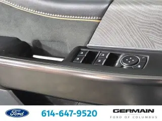 Ford F-150 2023 4x4 Platinum 4 puertas SuperCrew 5.5 pies. SB