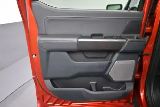 Ford F-150 2023 4x4 XLT 4 puertas SuperCrew 5.5 pies. Caja Corta