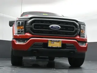 Ford F-150 2023 4x4 XLT 4 puertas SuperCrew 5.5 pies. Caja Corta