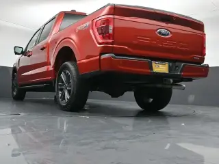 Ford F-150 2023 4x4 XLT 4 puertas SuperCrew 5.5 pies. Caja Corta