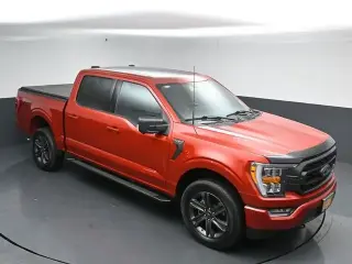 Ford F-150 2023 4x4 XLT 4 puertas SuperCrew 5.5 pies. Caja Corta