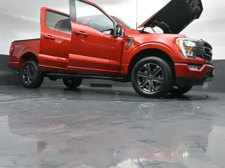 Ford F-150 2023 4x4 XLT 4 puertas SuperCrew 5.5 pies. Caja Corta