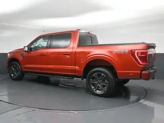 Ford F-150 2023 4x4 XLT 4 puertas SuperCrew 5.5 pies. Caja Corta