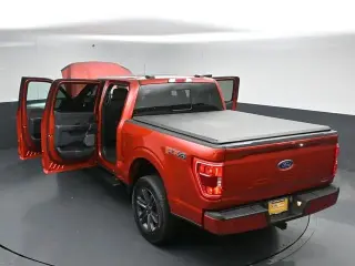 Ford F-150 2023 4x4 XLT 4 puertas SuperCrew 5.5 pies. Caja Corta