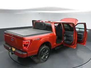 Ford F-150 2023 4x4 XLT 4 puertas SuperCrew 5.5 pies. Caja Corta