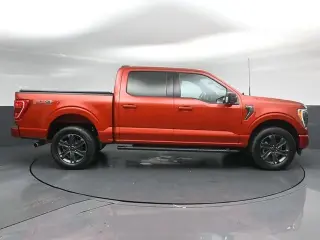 Ford F-150 2023 4x4 XLT 4 puertas SuperCrew 5.5 pies. Caja Corta