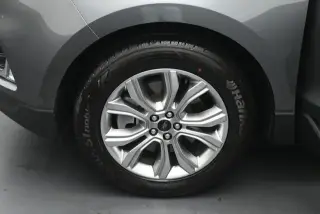 Ford Edge 2024 AWD Titanium 4 puertas SUV