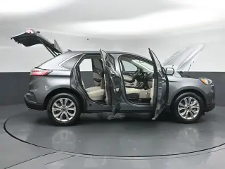 Ford Edge 2024 AWD Titanium 4 puertas SUV